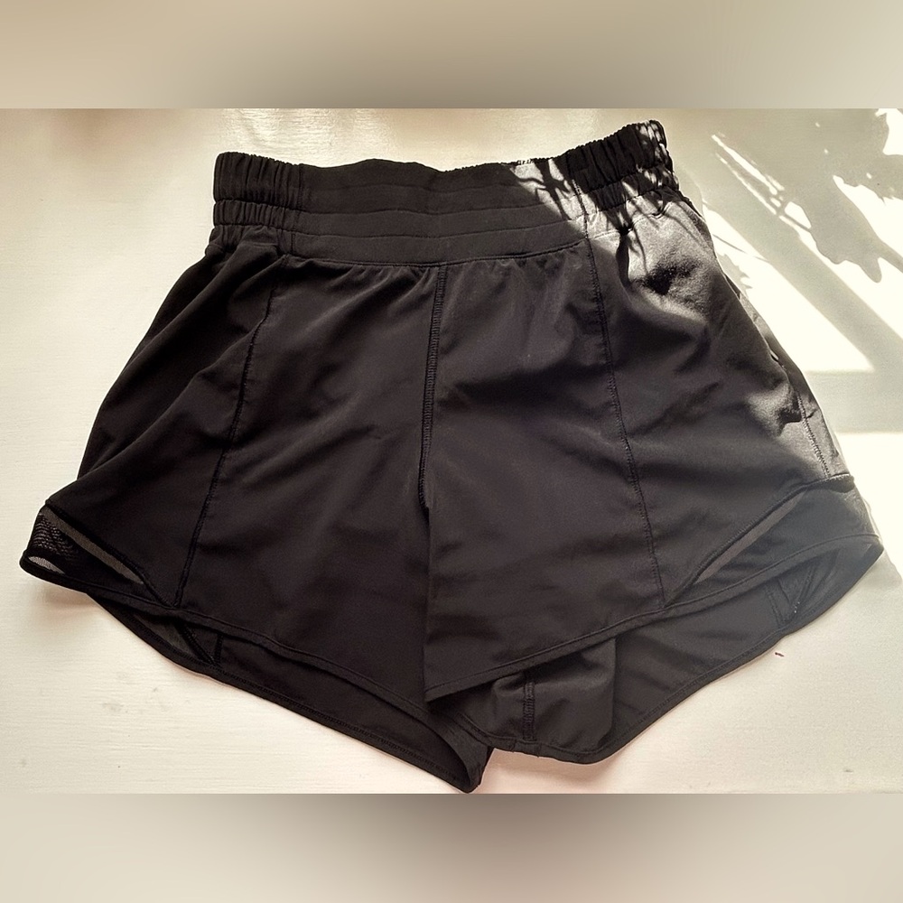 Lululemon hotty hot shorts 4”